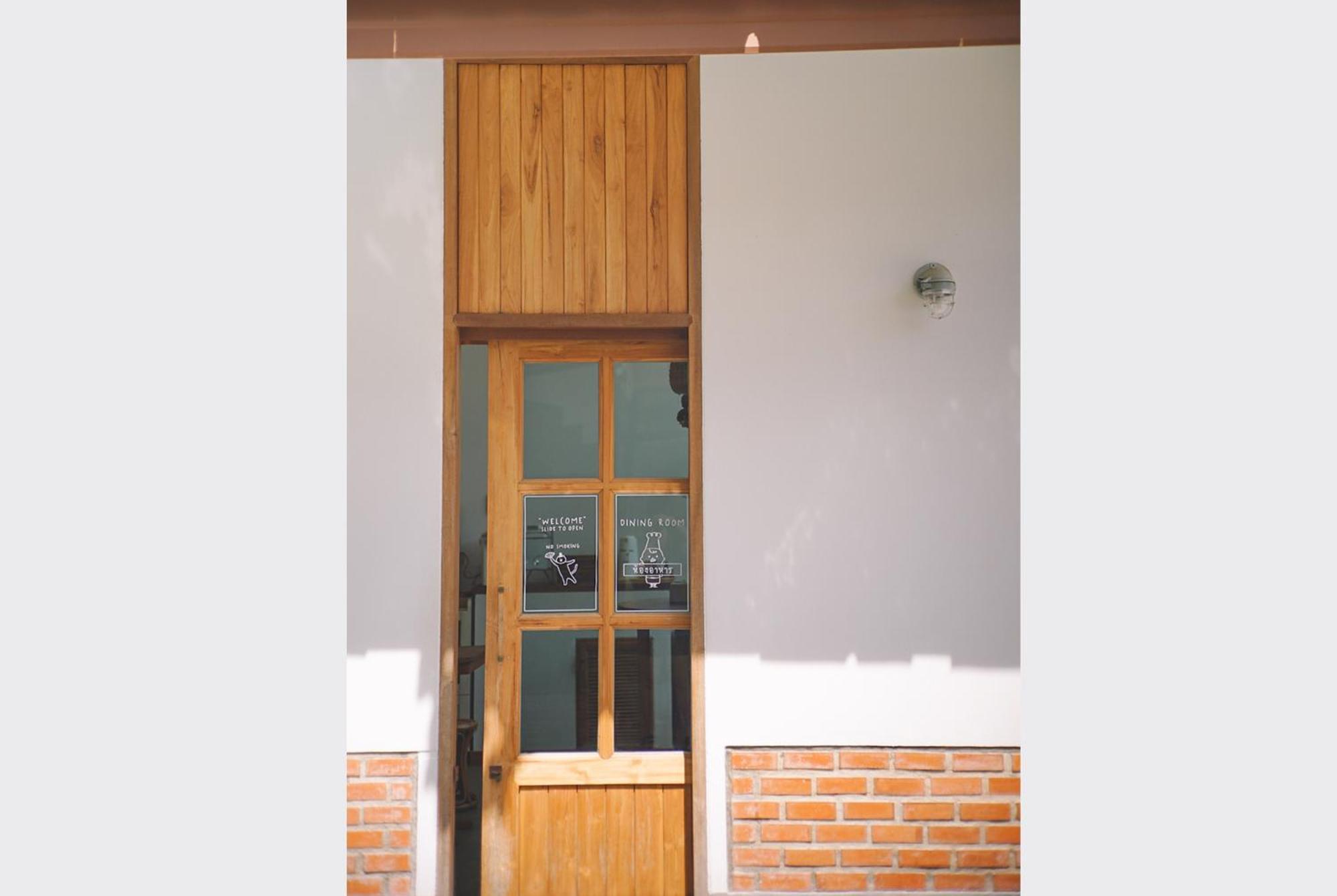 Sleepy House Chiang Rai Acomodação com café da manhã Exterior foto